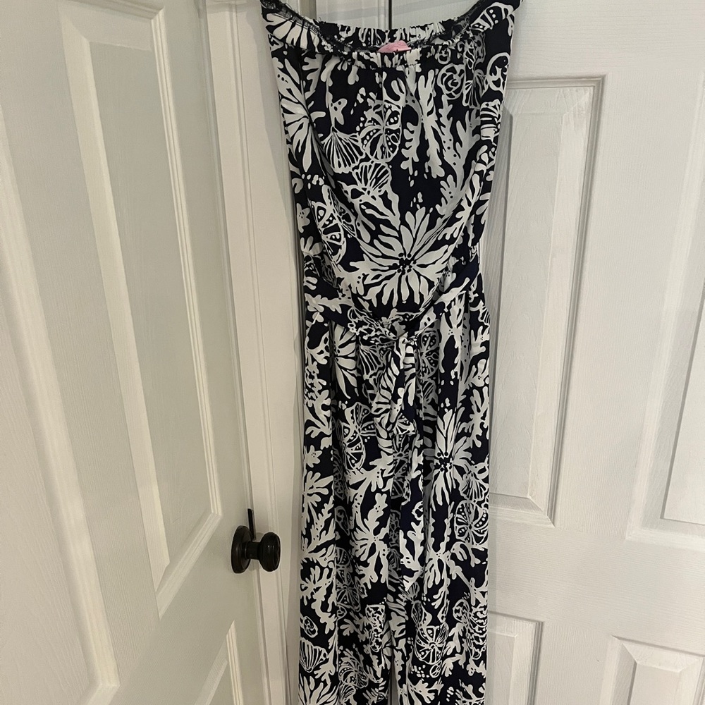 Lilly Pulitzer strapless, tie waist, wide leg jumpsuit SZ S Excellent condition.